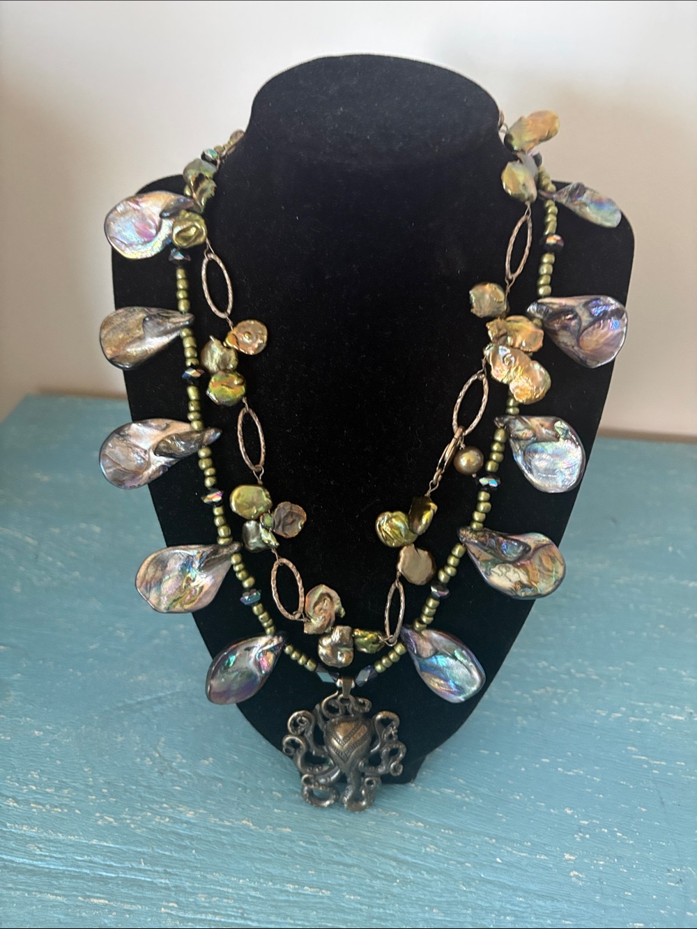 Set of keshi / blister pearl necklaces with octopus